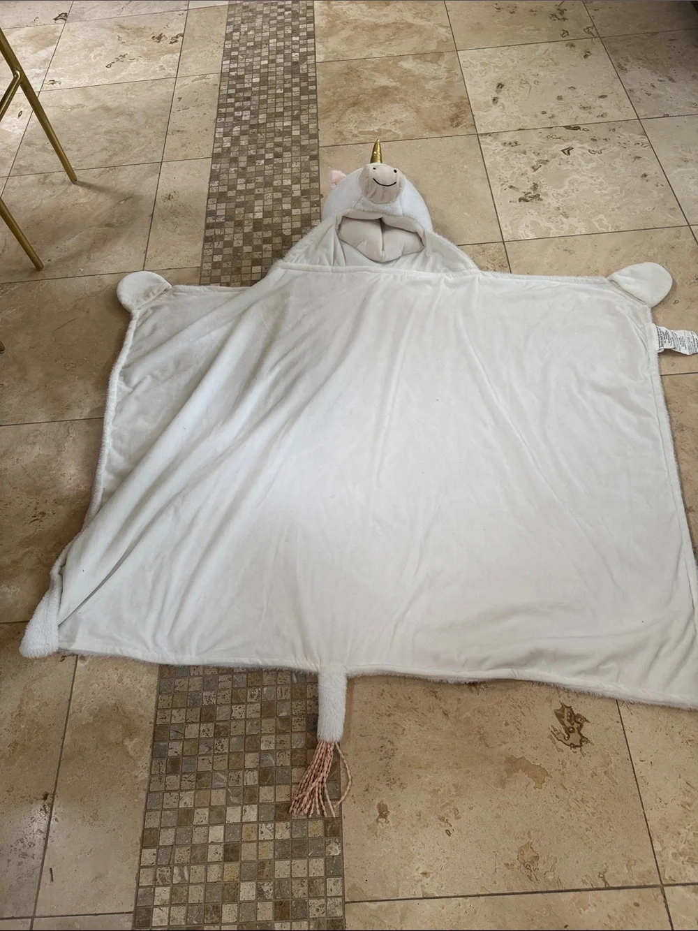 Plush Unicorn blanket Hooded White with Pink Mane
